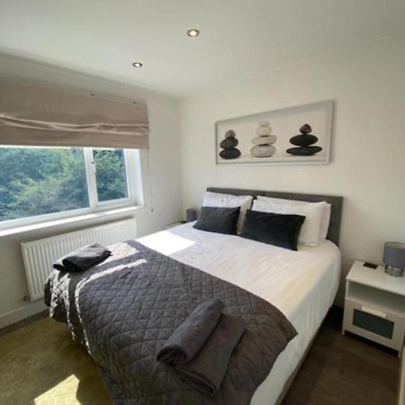 Quiet North London - 2 X Double Bedrooms - Close To Station And 20Mins Central London Totteridge Экстерьер фото