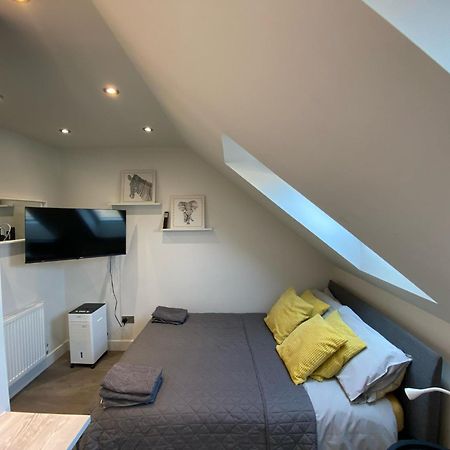 Quiet North London - 2 X Double Bedrooms - Close To Station And 20Mins Central London Totteridge Экстерьер фото