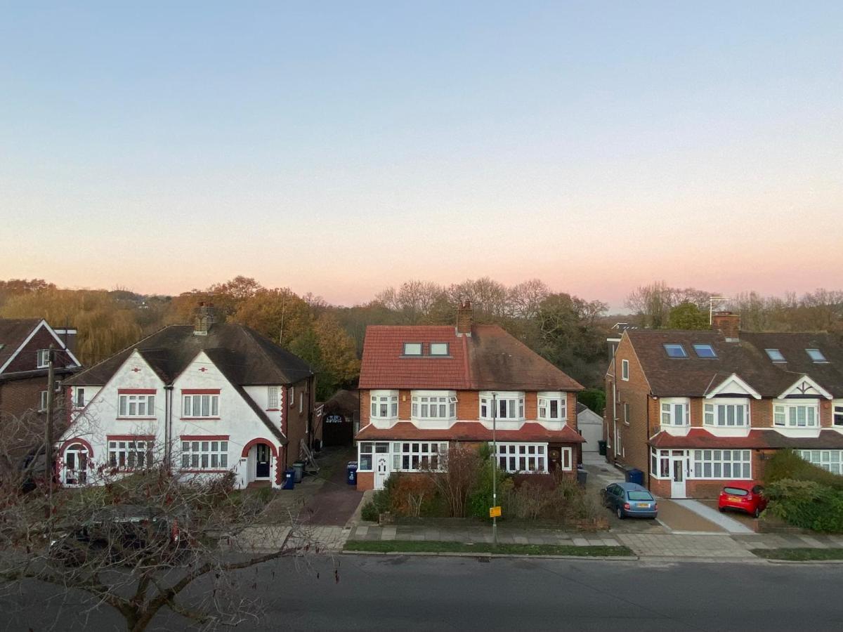 Quiet North London - 2 X Double Bedrooms - Close To Station And 20Mins Central London Totteridge Экстерьер фото