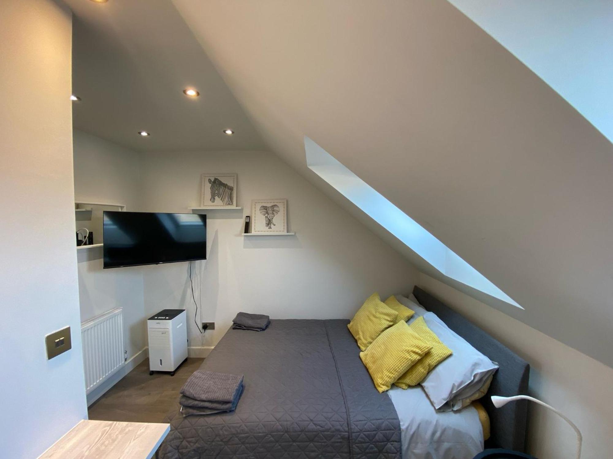 Quiet North London - 2 X Double Bedrooms - Close To Station And 20Mins Central London Totteridge Экстерьер фото