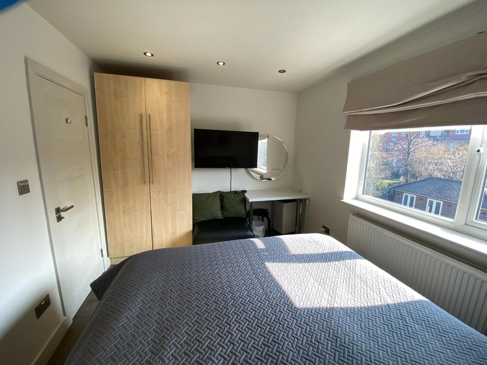Quiet North London - 2 X Double Bedrooms - Close To Station And 20Mins Central London Totteridge Экстерьер фото